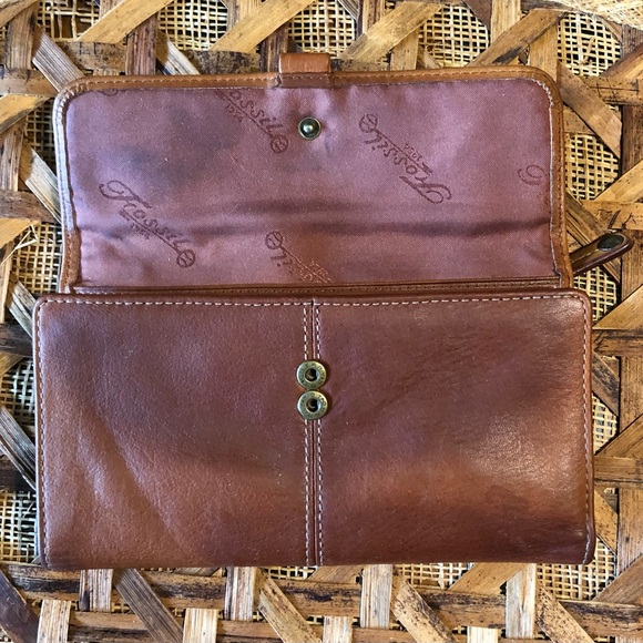 Fossil Long Wallet Purse in Camel Gorgeous! - Picture 4 of 8